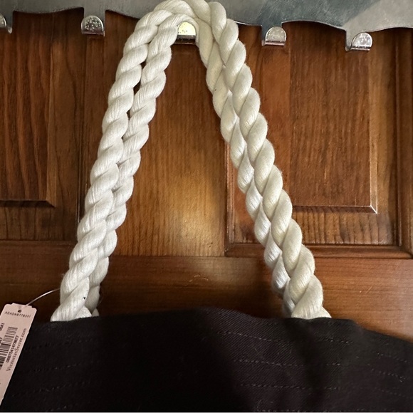 NWT Victoria's Secret Large Pink Stripef Tote Bag Rope Handles - Picture 3 of 8